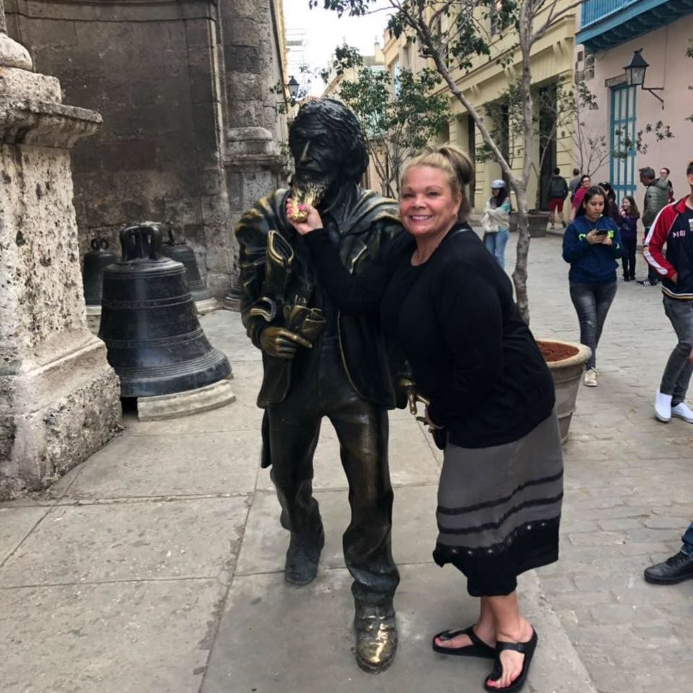 Meet your Posher, Paula